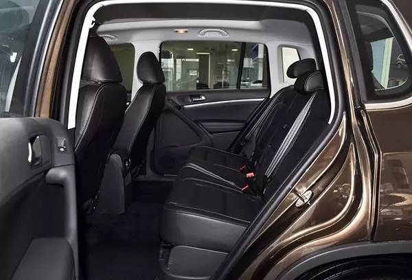 控空调荣威eRX5就领先燃油车途观N个车身新葡京网上赌场这热天就不说牌照了仅远程遥(图26)