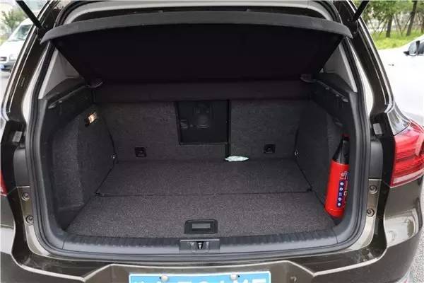 控空调荣威eRX5就领先燃油车途观N个车身新葡京网上赌场这热天就不说牌照了仅远程遥(图9)